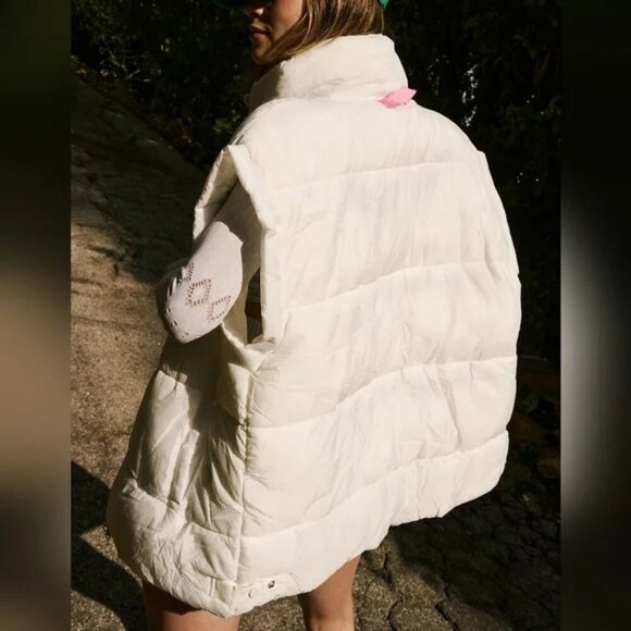 NWT FP MOVEMENT by FREE PEOPLE "In a Bubble" Oversize Puffer Vest Jacket White M - Picture 6 of 12